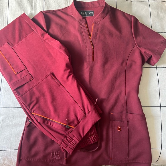 Helly Hansen Scrub Set - Picture 1 of 17